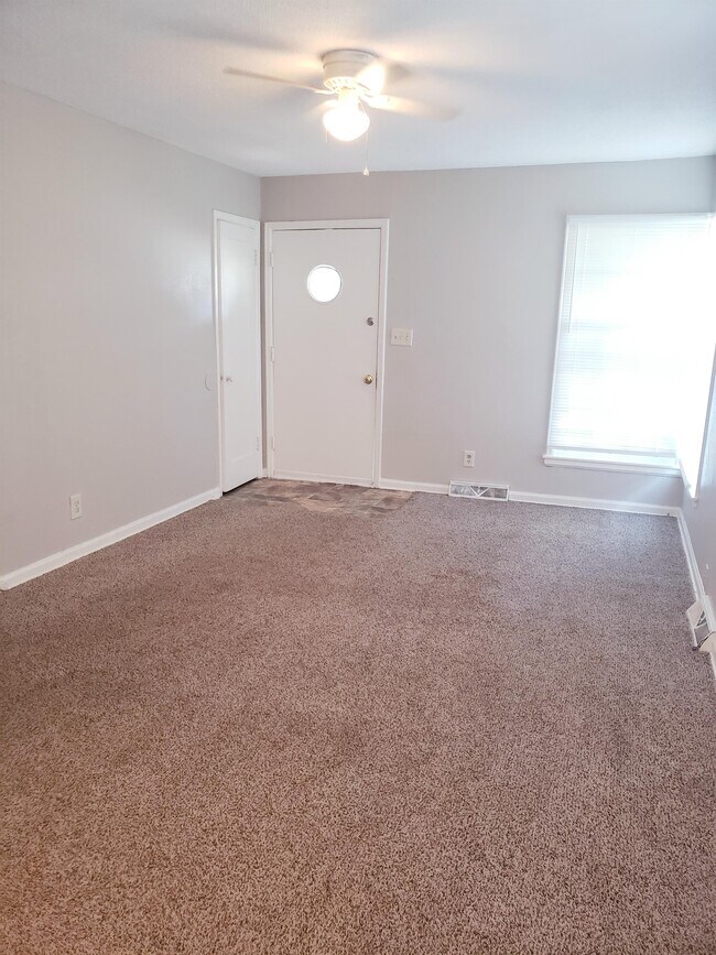 Foto del edificio - 932 N Terrace Dr
