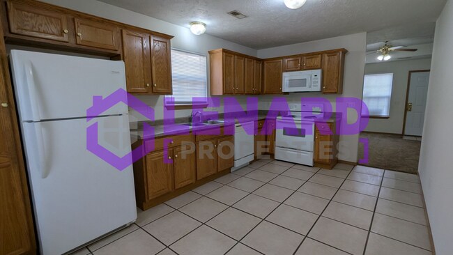 Foto del edificio - 4433-4435 W LaSiesta St
