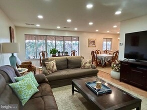 Building Photo - 18624 Walkers Choice Rd