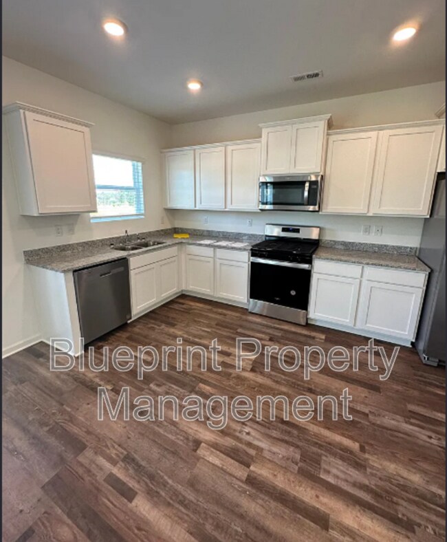 Building Photo - 229 Chelsea Pk Cir