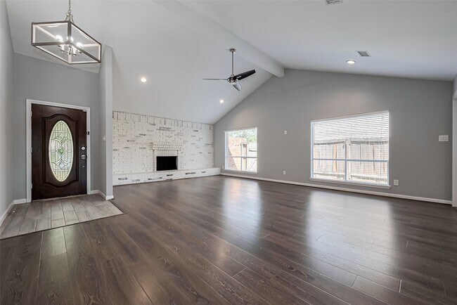Foto del edificio - 319 Gentilly Dr