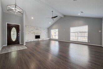 Building Photo - 319 Gentilly Dr