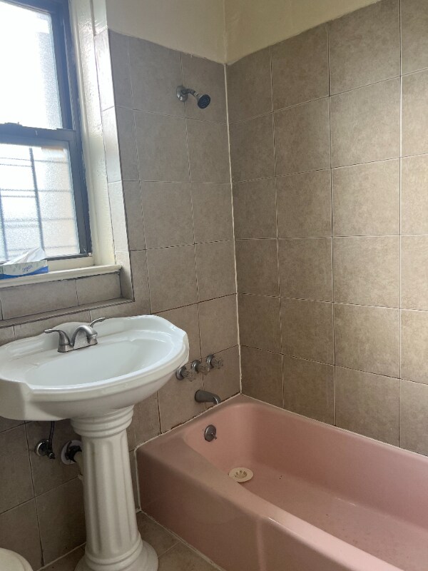 Foto del edificio - 31 Orient Ave