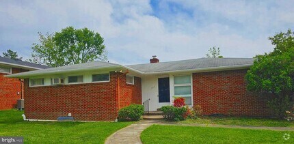 Building Photo - 3219 Northbrook Rd