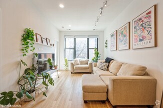 Building Photo - 1022 N Ashland Ave