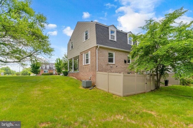 Photo - 12338 Chesterton Dr Townhome