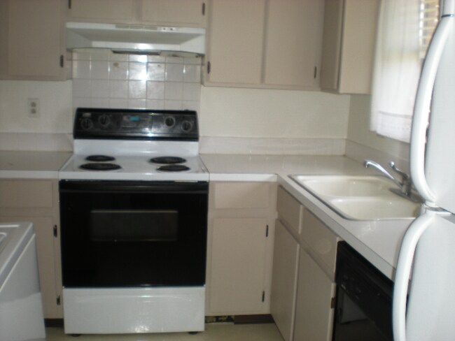 Foto del edificio - 114 Glenda Dr