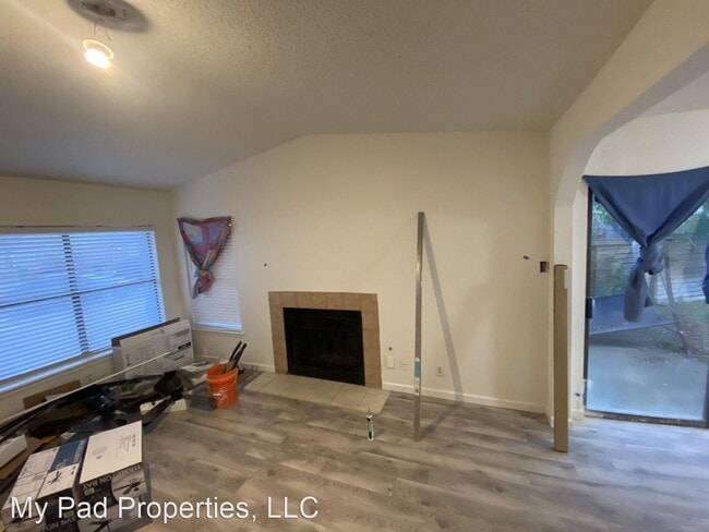 Building Photo - 3 br, 2 bath House - 11783 Spring Song