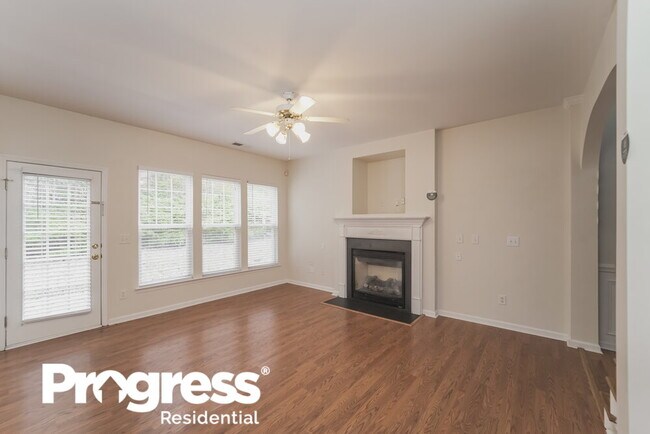 Building Photo - 10142 Old Carolina Dr