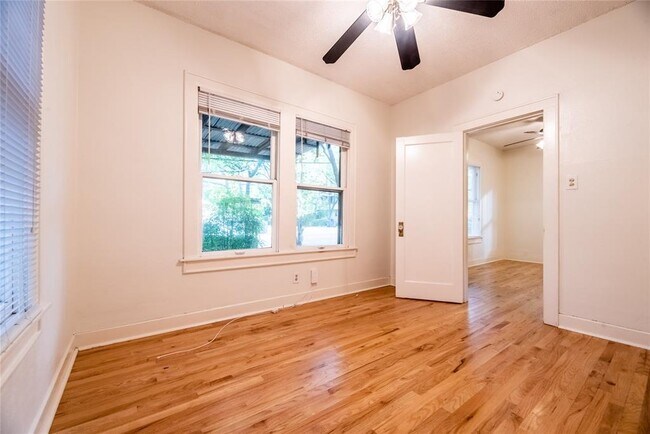 Building Photo - 4507 Avenue A
