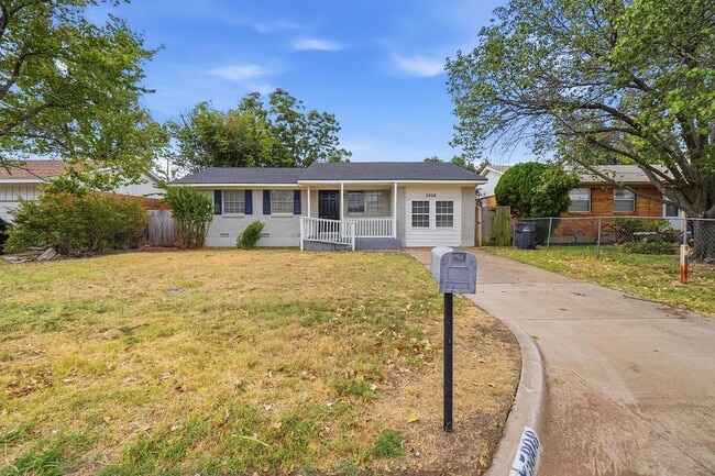 Building Photo - 5808 NW Kinyon Ave