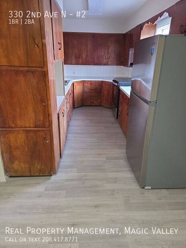 Foto del edificio - 330 2nd Ave N