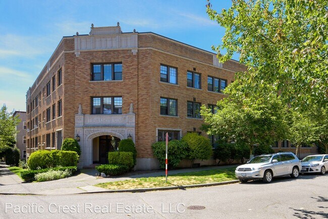 Foto del edificio - 637 3rd Ave W