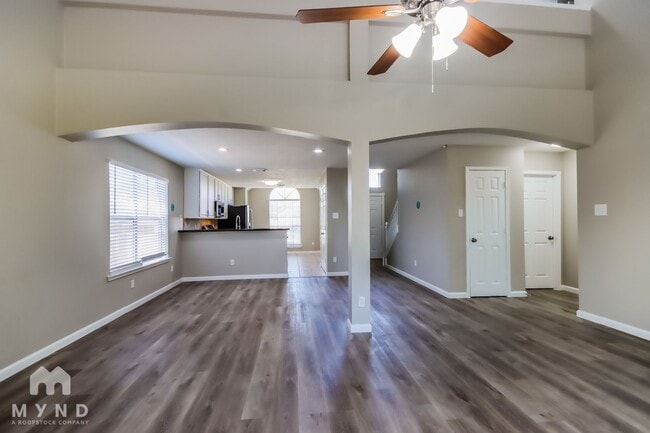 Building Photo - 7606 Bronze Trail Dr