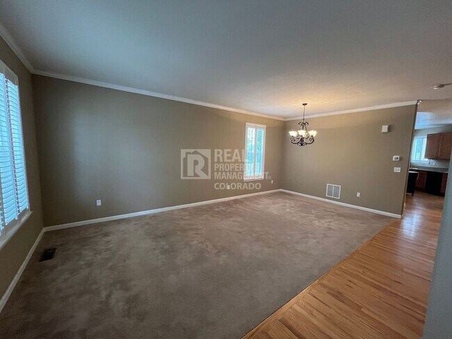 Building Photo - 5822 Oak Meadows Blvd
