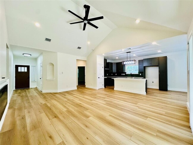 Building Photo - 15113 N Flamingo Dr