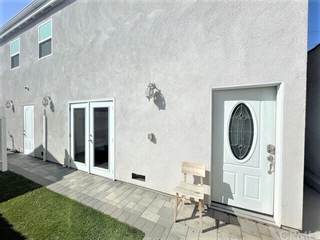 Building Photo - 10573 Ayres Ave