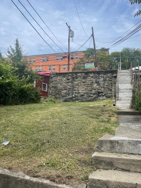 Foto del edificio - 2434 S 18th St