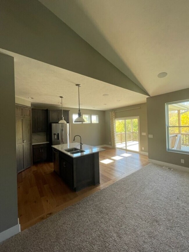 Foto del edificio - 7012 S 184th St