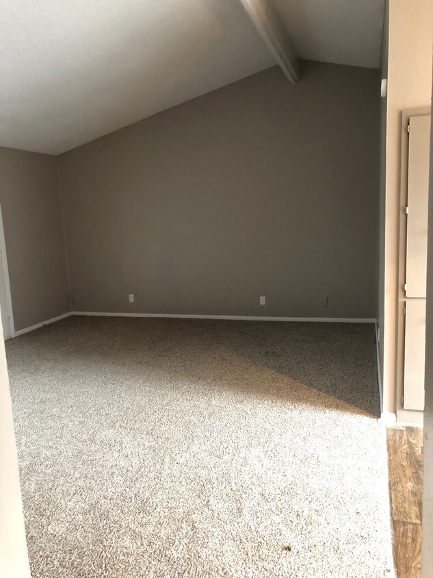 Foto principal - 4100 Parkdale St
