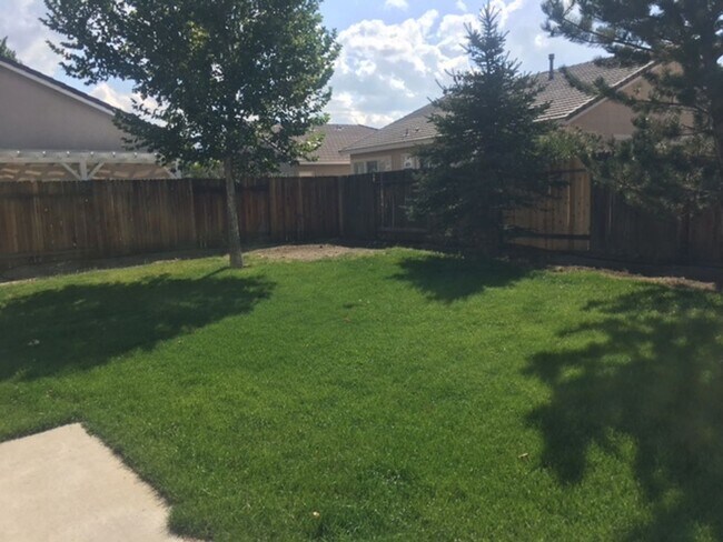 Building Photo - 3 bedroom, 2 bath home in South Meadows