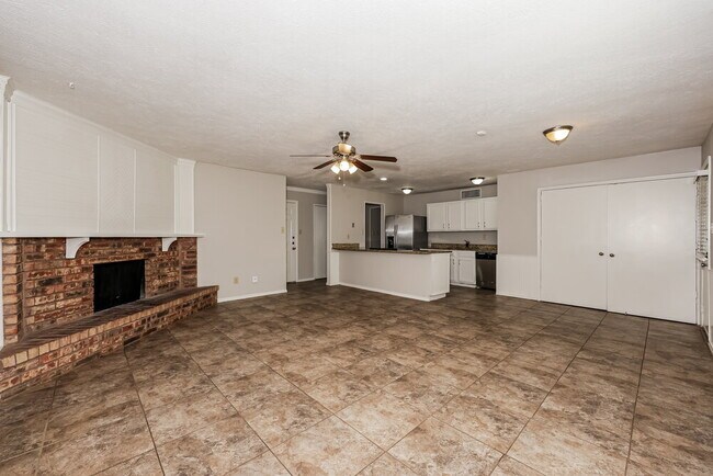 Foto del edificio - 6317 Sunset Rd