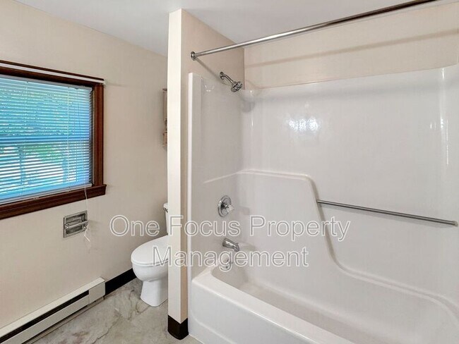 Foto del edificio - 1310 Almond St