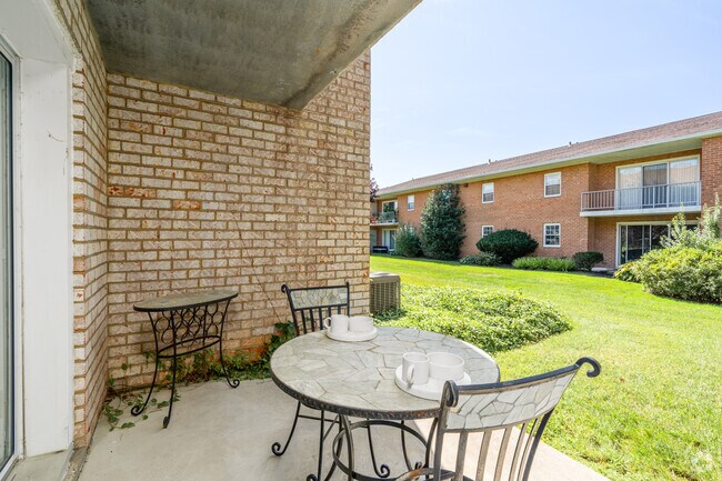 1HAB, 1BA - 726 ft² - Westover Club