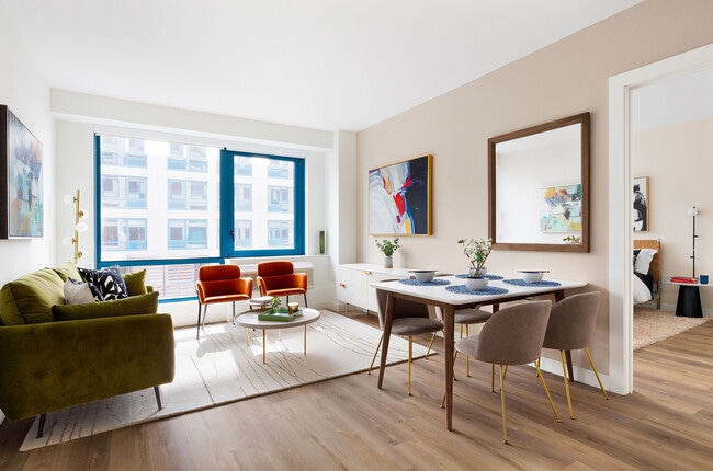 Hamilton Cove apartments — community photo - Hamilton Cove