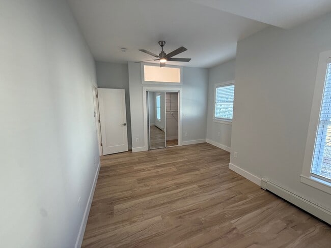 Building Photo - 53 W Eagle St