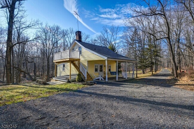 Foto del edificio - 495 Hollow Rd