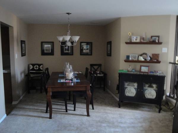 dining, living area - 1485 Johnstown Ln