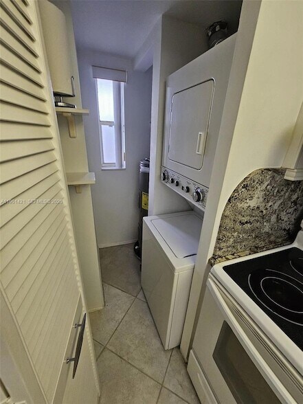 Foto del edificio - 8020 S Colony Cir