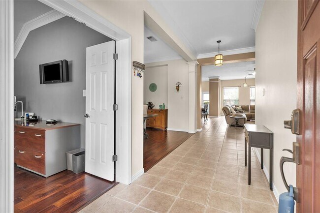Building Photo - 26906 Autumn Gold Ct