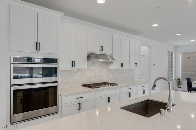 Foto del edificio - 2104 Havensight Ln