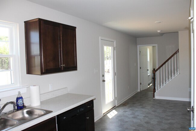 Building Photo - 217 Cohasset Cir