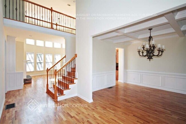 Building Photo - 2049 Mapmaker Dr NE