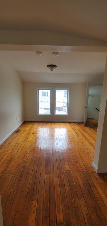 Foto del edificio - 90 S Main St