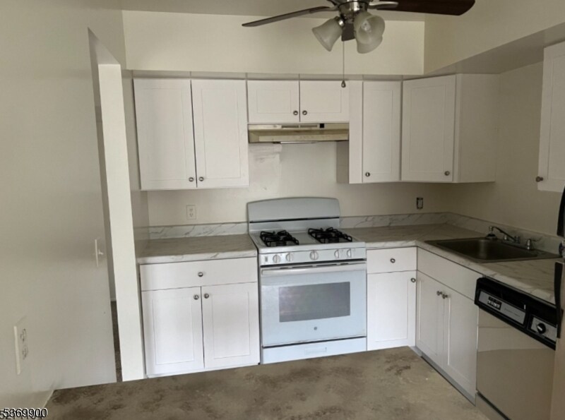 Foto del edificio - 409 Spruce Hills Dr