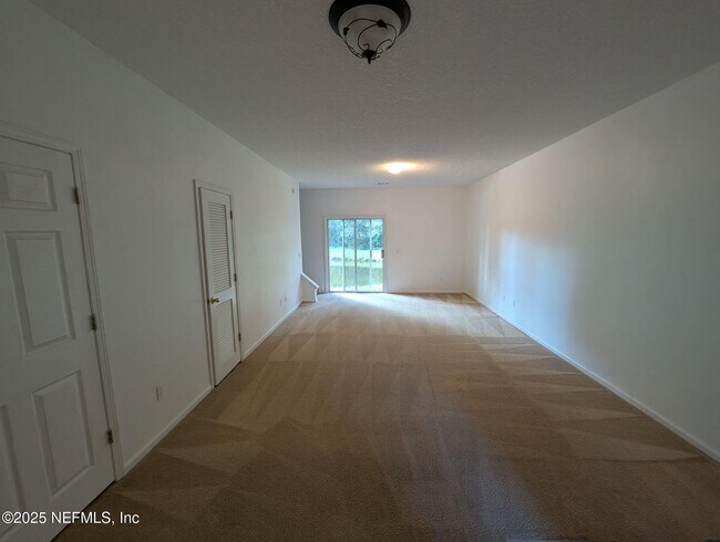 Foto del edificio - 546 Scrub Jay Dr