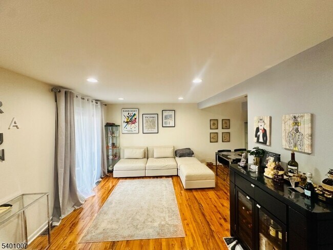 Foto del edificio - 2350 NJ-10