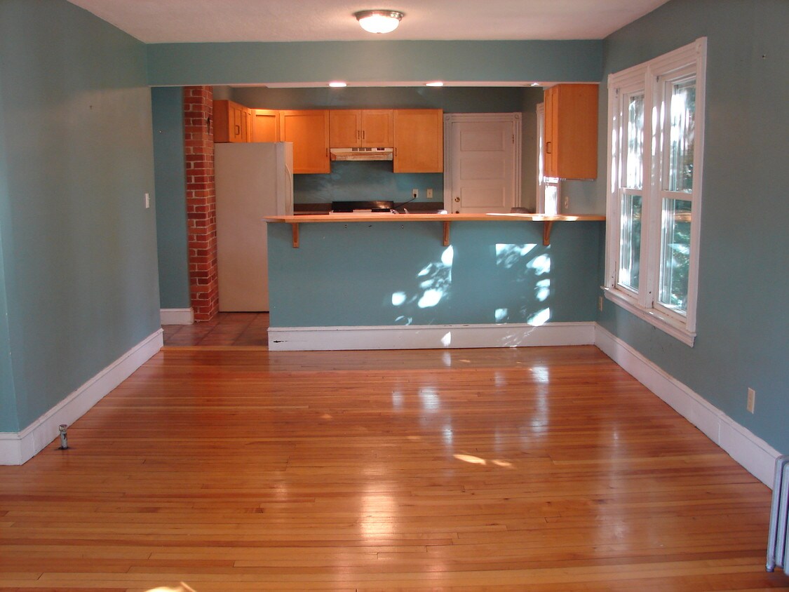 Foto principal - 103 Beacon St