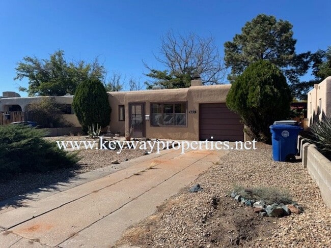 Foto del edificio - Classic 2 bed 1 bath home in NE ABQ