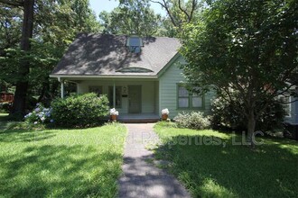 Building Photo - 550 Cecil Ct