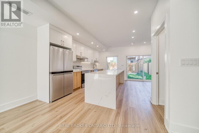 Building Photo - 72 Jones Ave