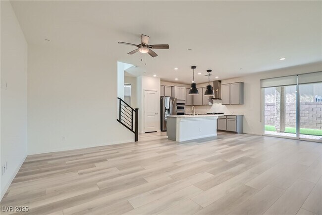 Building Photo - 3208 Segesta Ave