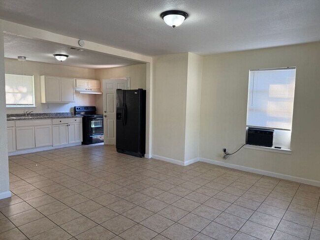 Foto del edificio - 410 Dorie St