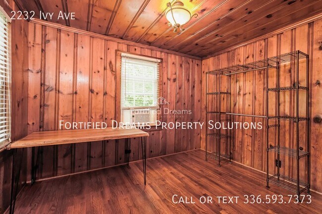 Foto del edificio - 2232 Ivy Ave