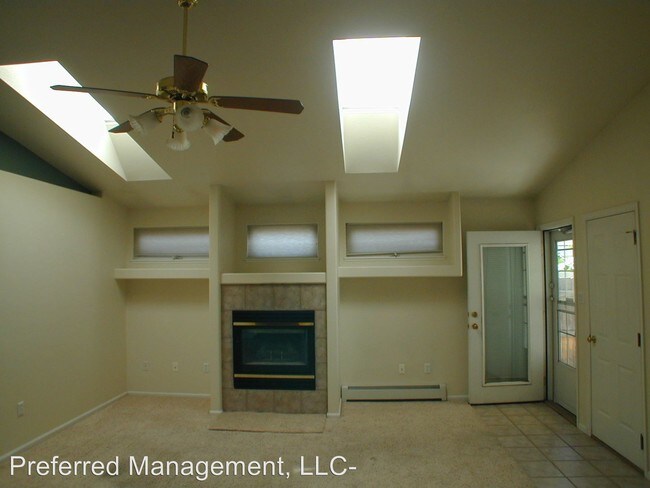 Foto del edificio - 4611 Cottage Ln