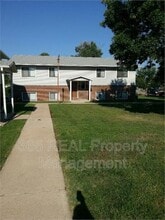 Building Photo - 204 14th St